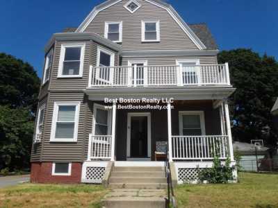 Condo For Rent in Arlington, Massachusetts