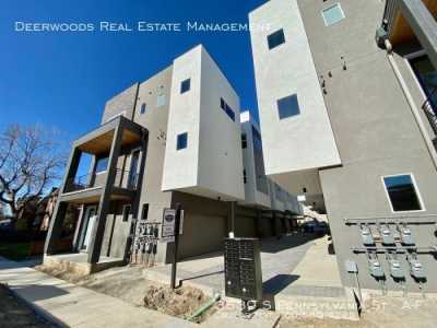 Apartment For Rent in Englewood, Colorado