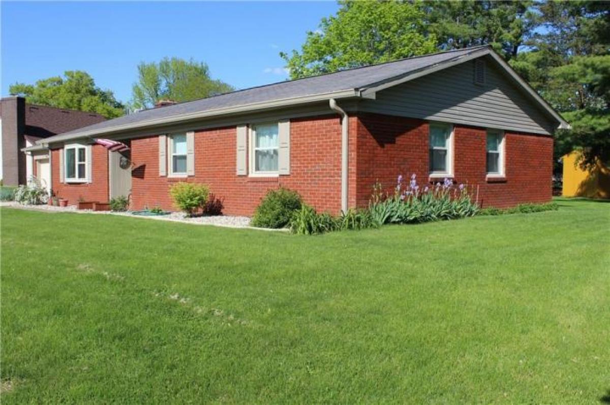 Picture of Home For Sale in Greencastle, Indiana, United States