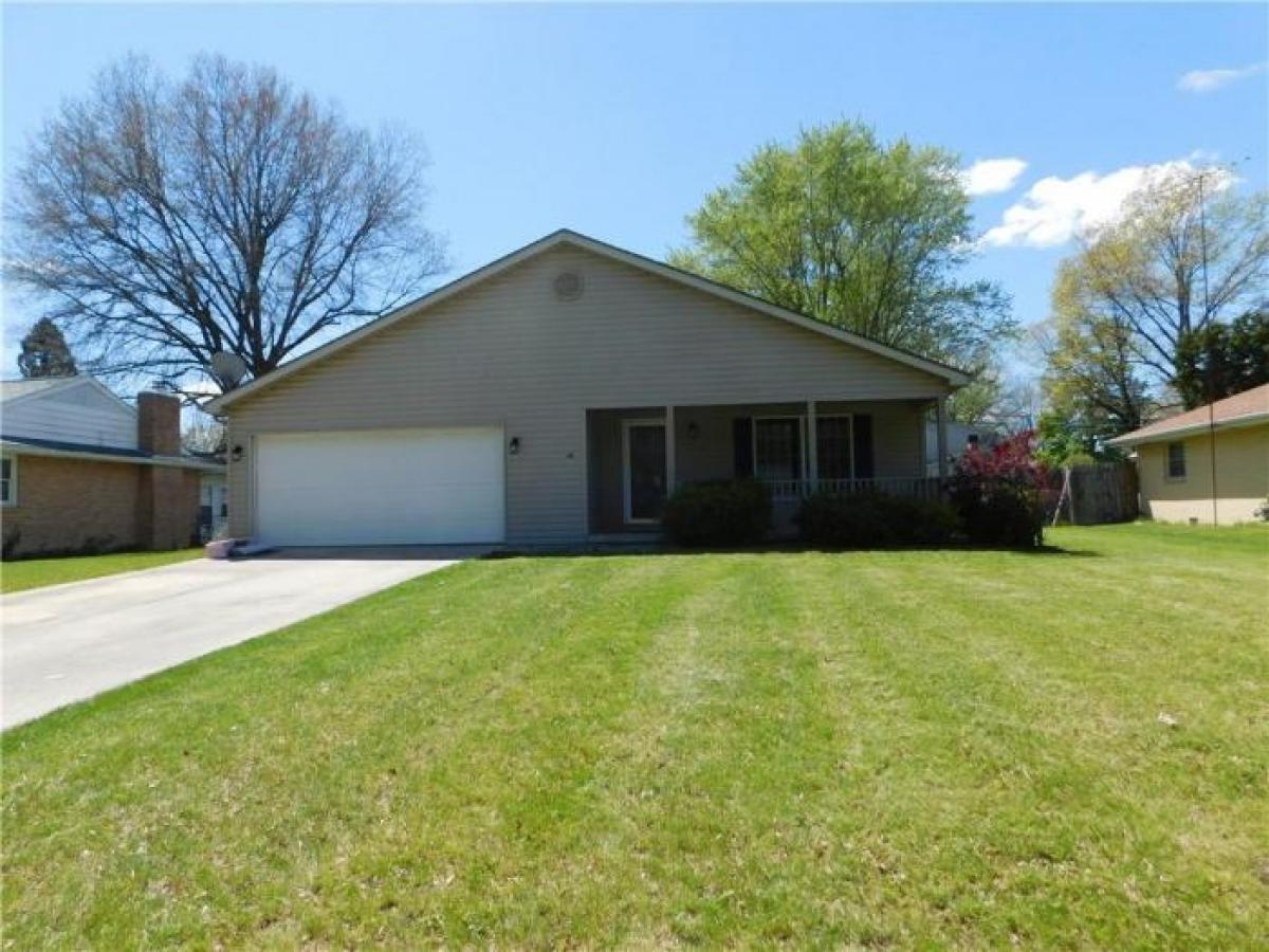 Picture of Home For Sale in Muncie, Indiana, United States