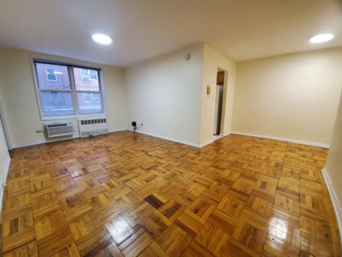 Picture of Apartment For Rent in Forest Hills, New York, United States