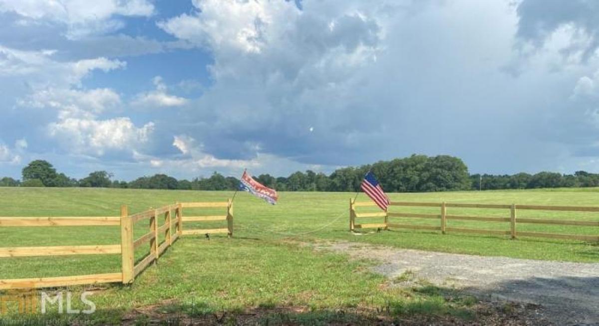 Picture of Residential Land For Sale in Barnesville, Georgia, United States