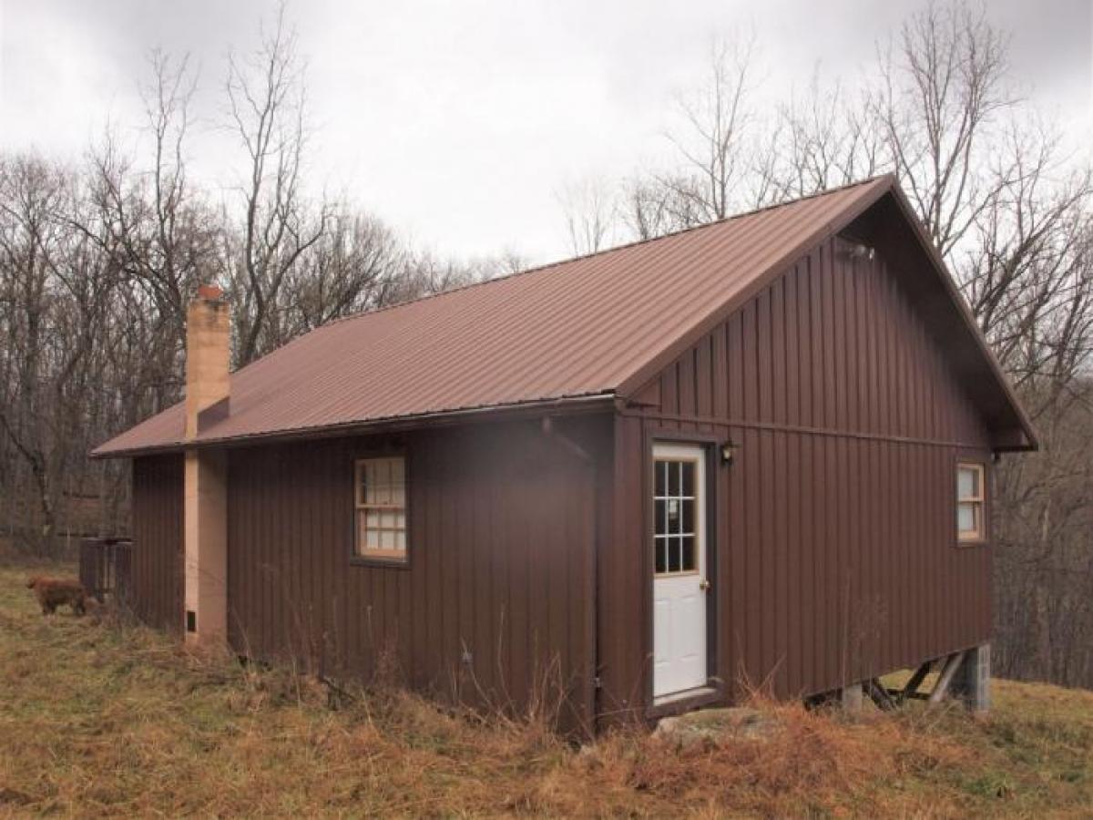 Picture of Home For Sale in Riverton, West Virginia, United States