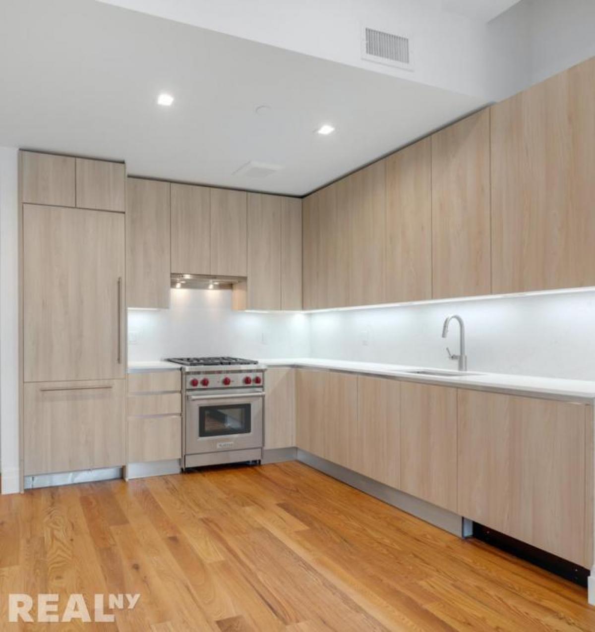 Picture of Condo For Sale in Brooklyn, New York, United States