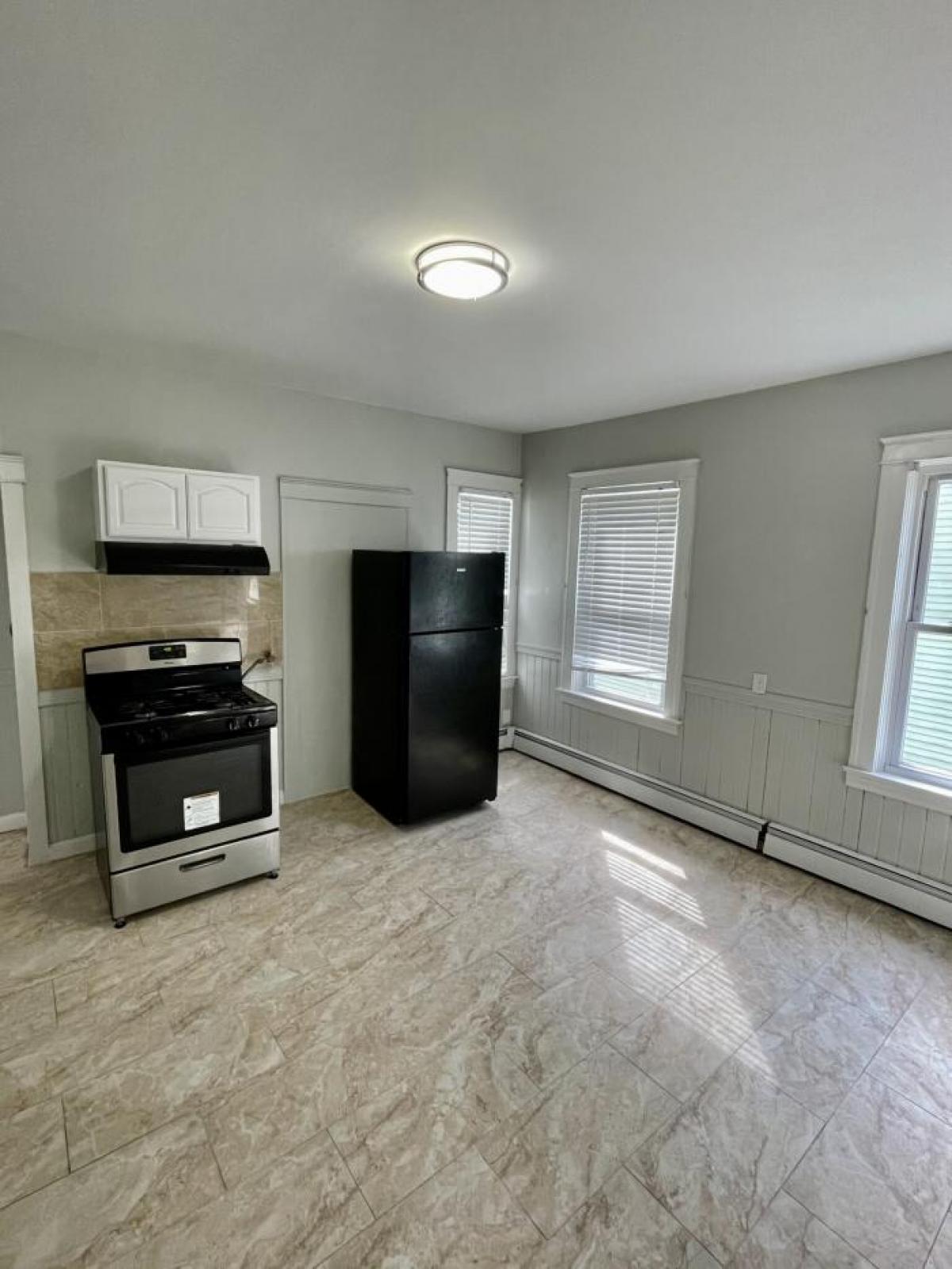 Picture of Condo For Rent in Worcester, Massachusetts, United States