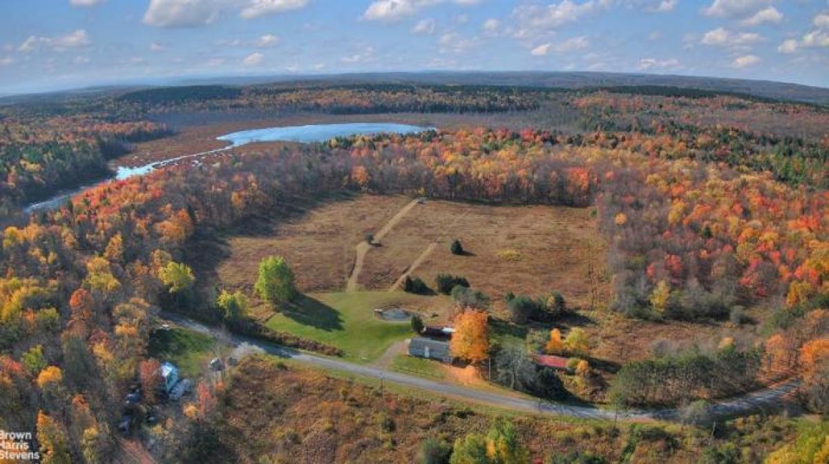 Picture of Home For Sale in Norwich, New York, United States