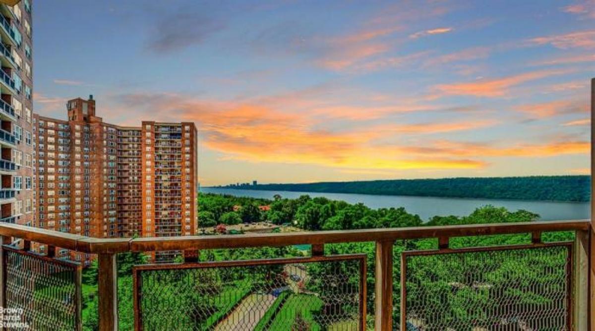 Picture of Apartment For Sale in Riverdale, New York, United States