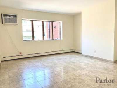 Apartment For Rent in Flushing, New York