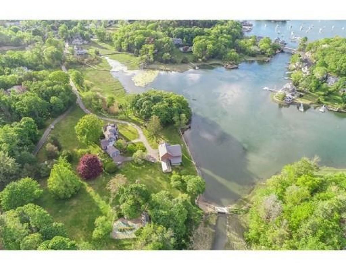 Picture of Home For Sale in Cohasset, Massachusetts, United States