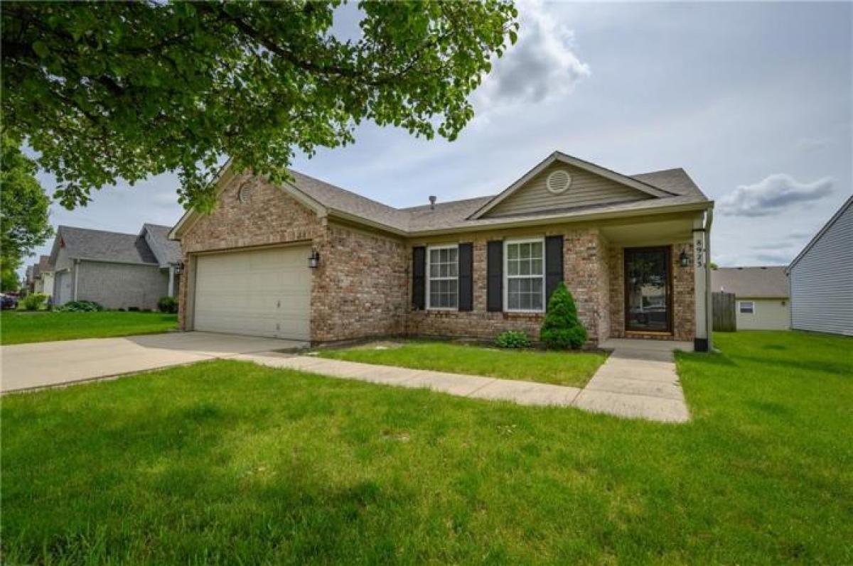 Picture of Home For Sale in Camby, Indiana, United States