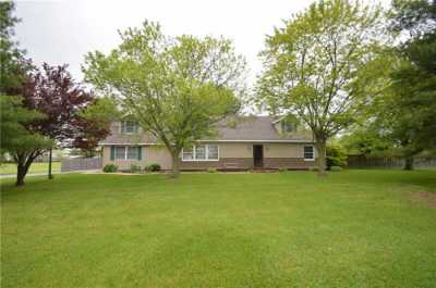 Home For Sale in Fairland, Indiana