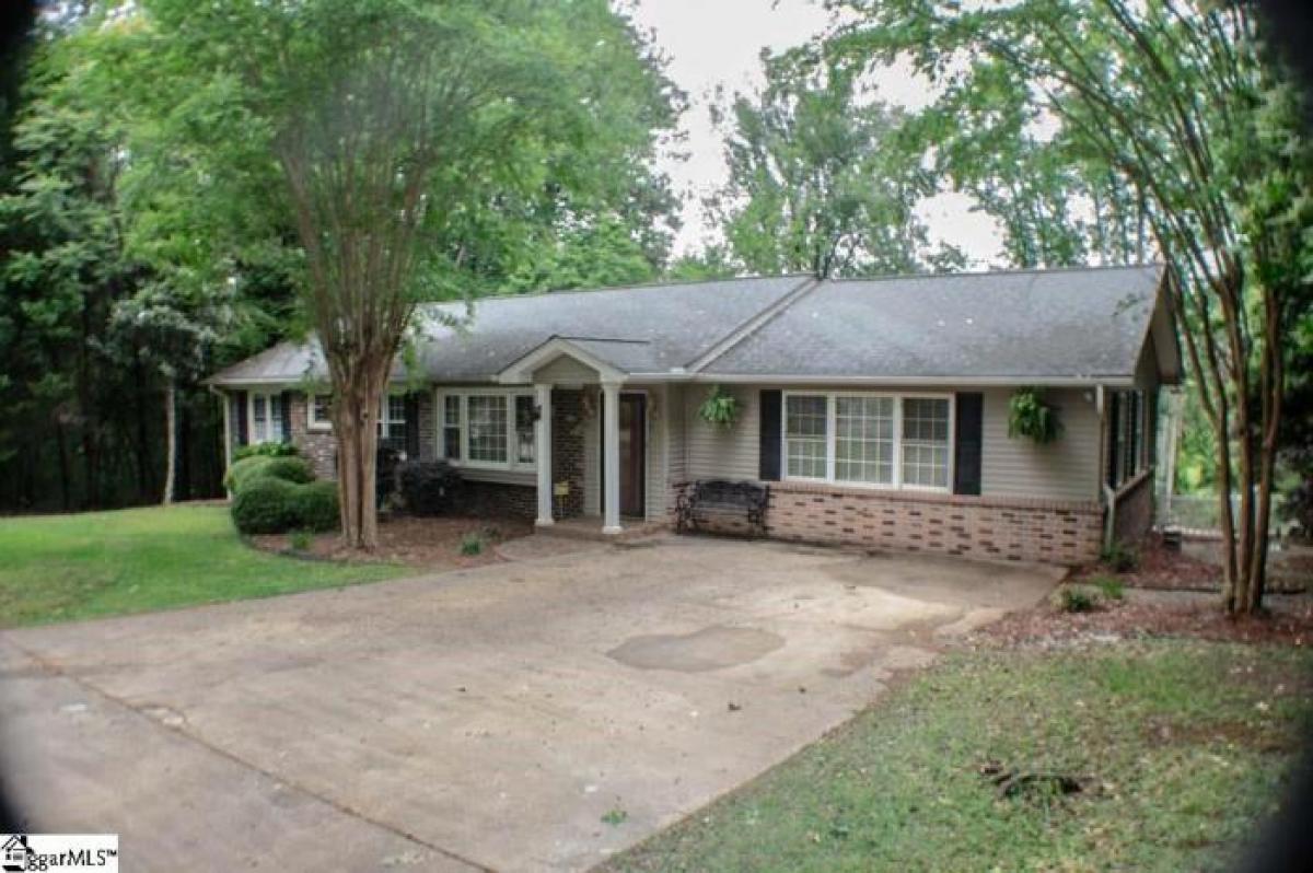 Picture of Home For Sale in Williamston, South Carolina, United States