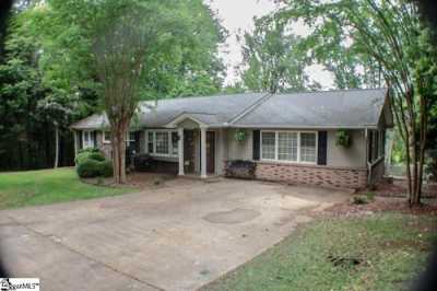 Home For Sale in Williamston, South Carolina