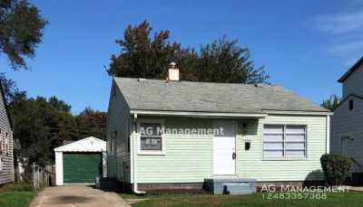 Home For Rent in Warren, Michigan