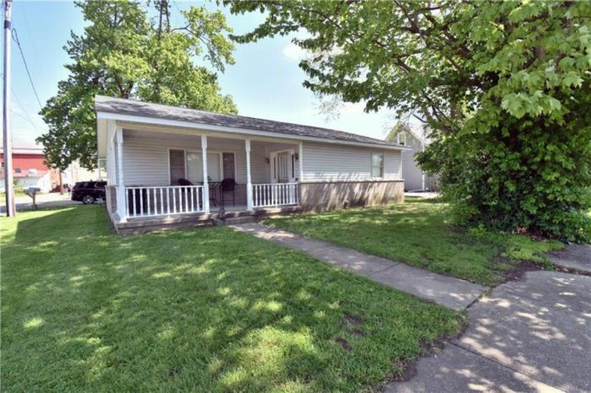 Picture of Home For Sale in Morgantown, Indiana, United States