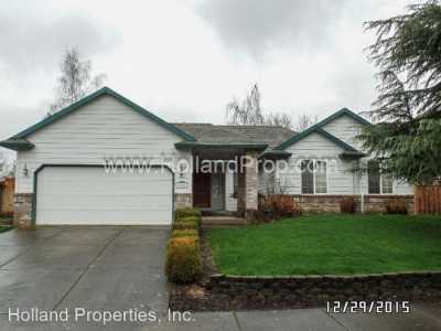 Home For Rent in Hillsboro, Oregon