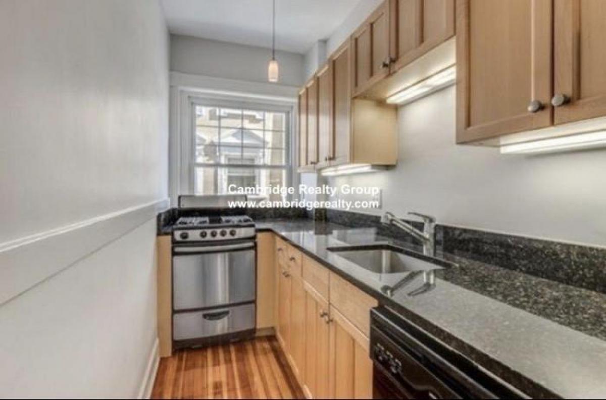 Picture of Condo For Rent in Melrose, Massachusetts, United States