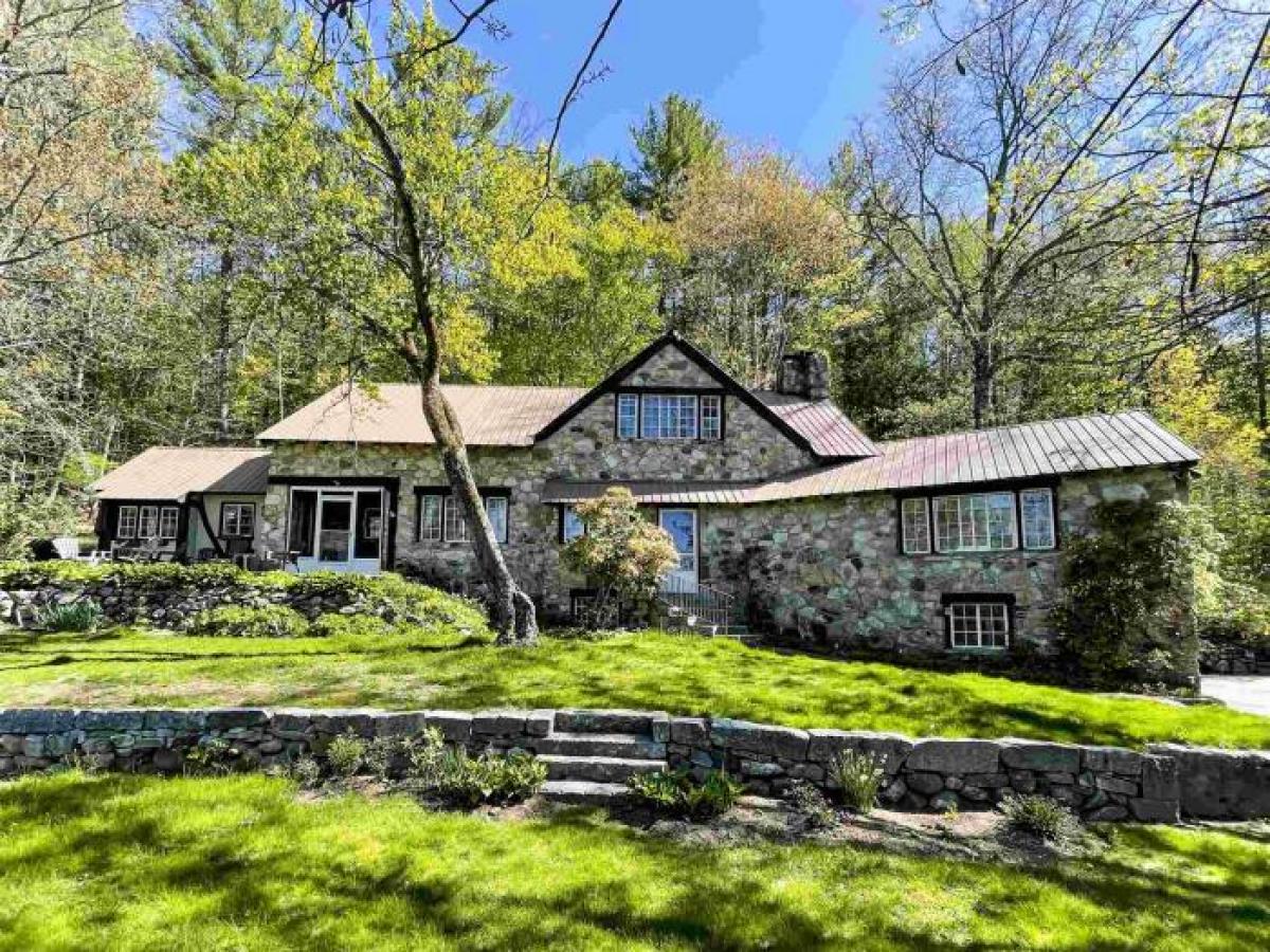 Picture of Home For Sale in Freedom, New Hampshire, United States