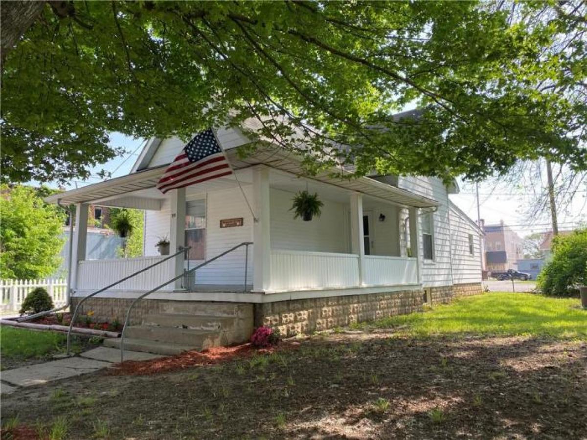 Picture of Home For Sale in Alexandria, Indiana, United States