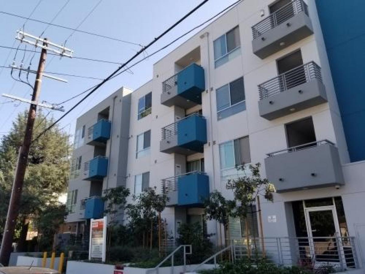 Picture of Condo For Rent in Toluca Lake, California, United States