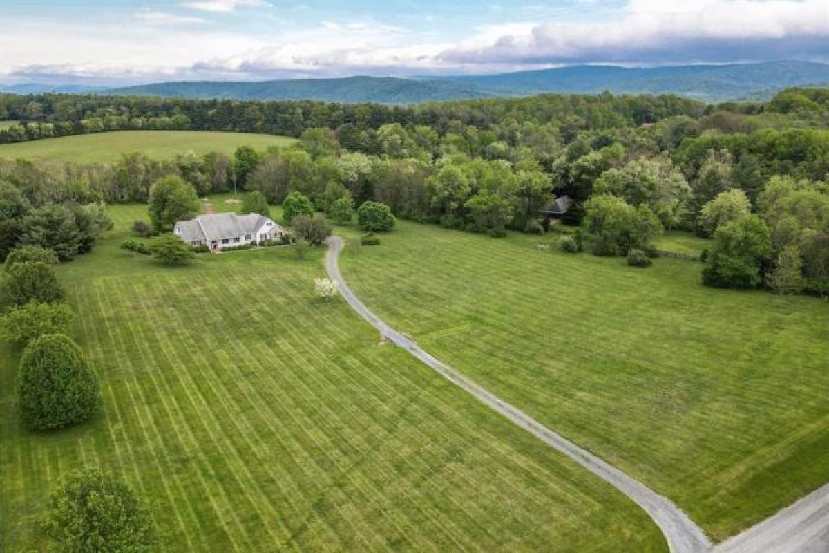 Picture of Home For Sale in Boyce, Virginia, United States