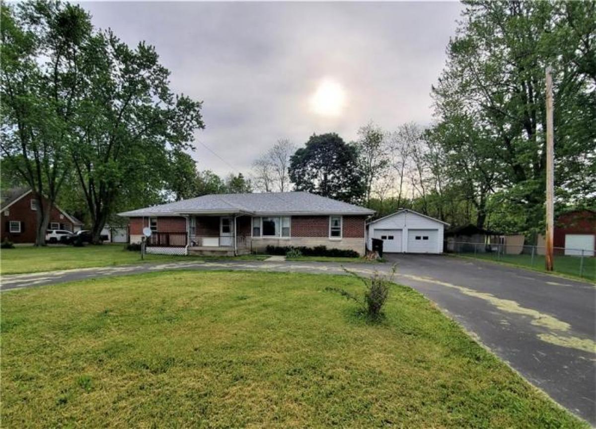 Picture of Home For Sale in Morristown, Indiana, United States