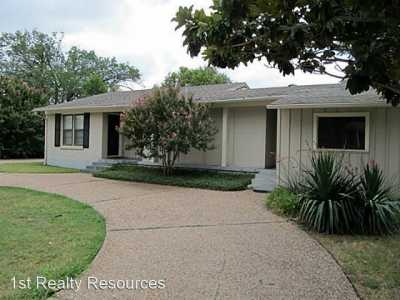 Home For Rent in Fort Worth, Texas