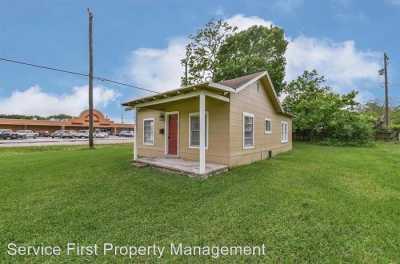 Home For Rent in Clute, Texas