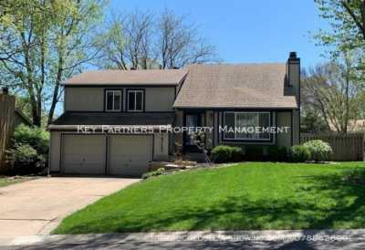 Home For Rent in Lenexa, Kansas