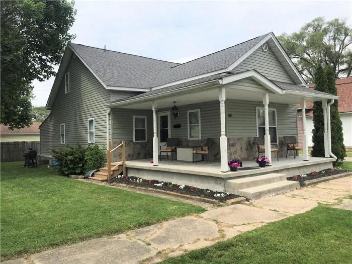 Picture of Home For Sale in Rushville, Indiana, United States