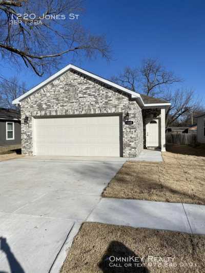 Home For Rent in Greenville, Texas