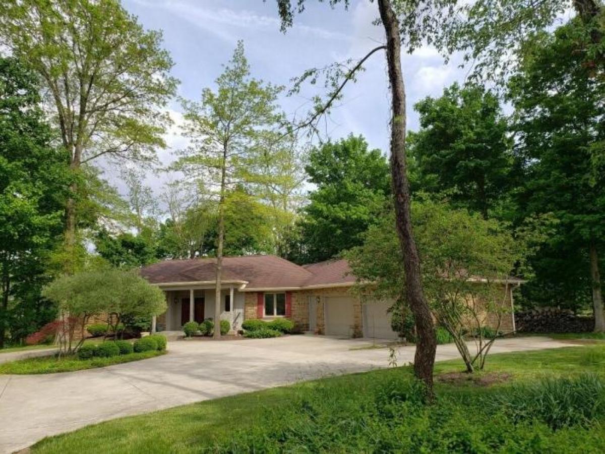 Picture of Home For Sale in Shelbyville, Indiana, United States