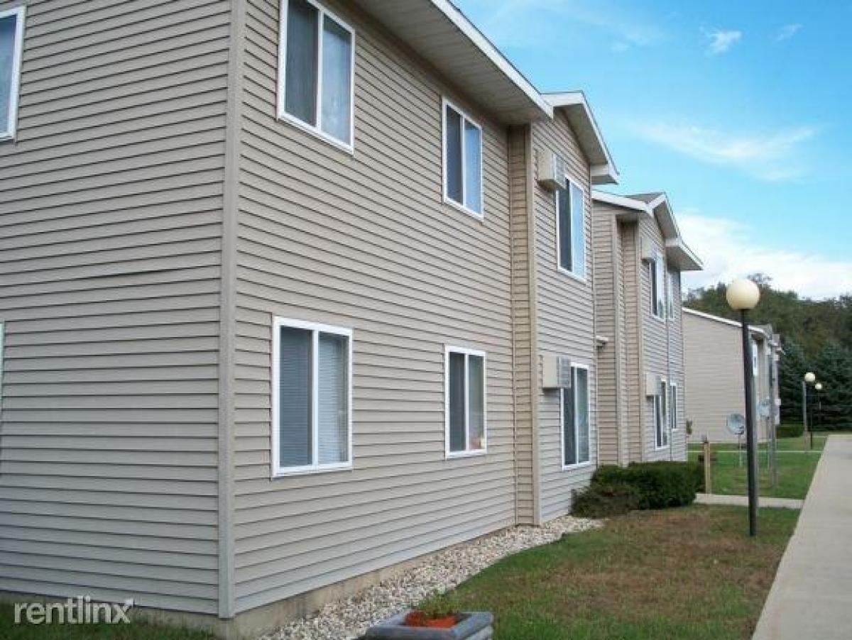 675 Hazen Street, Paw Paw, Michigan, United States Apartments For