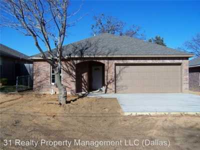 Home For Rent in Denison, Texas