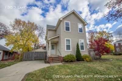 Home For Rent in Lakewood, Ohio