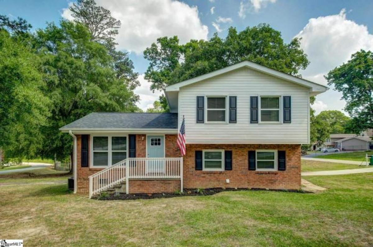 Picture of Home For Sale in Moore, South Carolina, United States