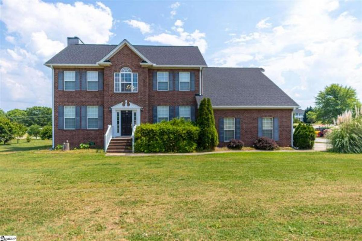 Picture of Home For Sale in Pelzer, South Carolina, United States