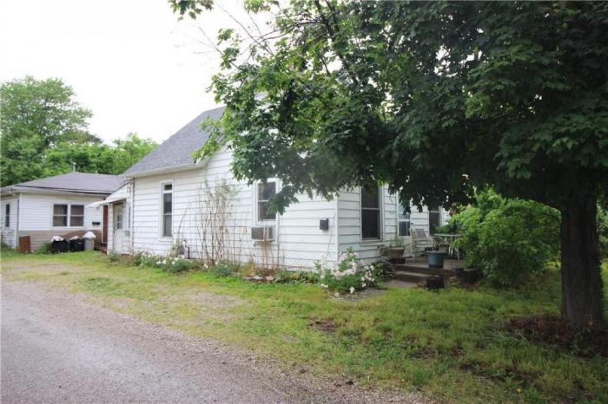 Picture of Home For Sale in Mooresville, Indiana, United States