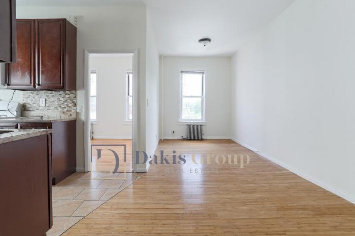 Picture of Condo For Rent in Queens, New York, United States