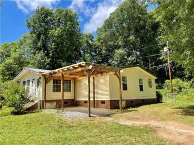 Home For Sale in Williamston, South Carolina