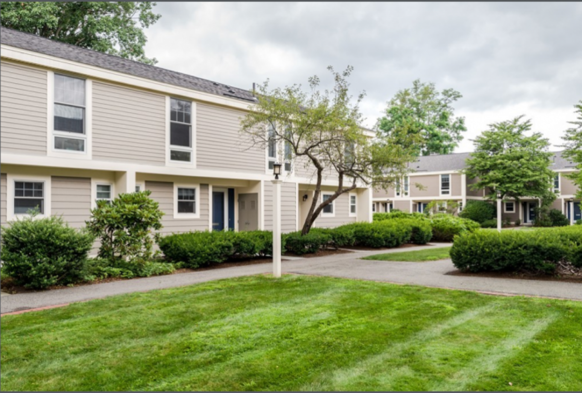 Picture of Condo For Rent in Wellesley, Massachusetts, United States