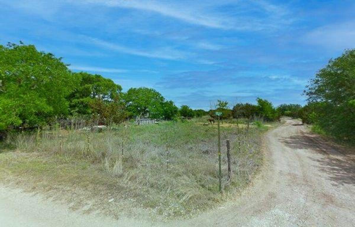 Picture of Residential Land For Sale in Bandera, Texas, United States