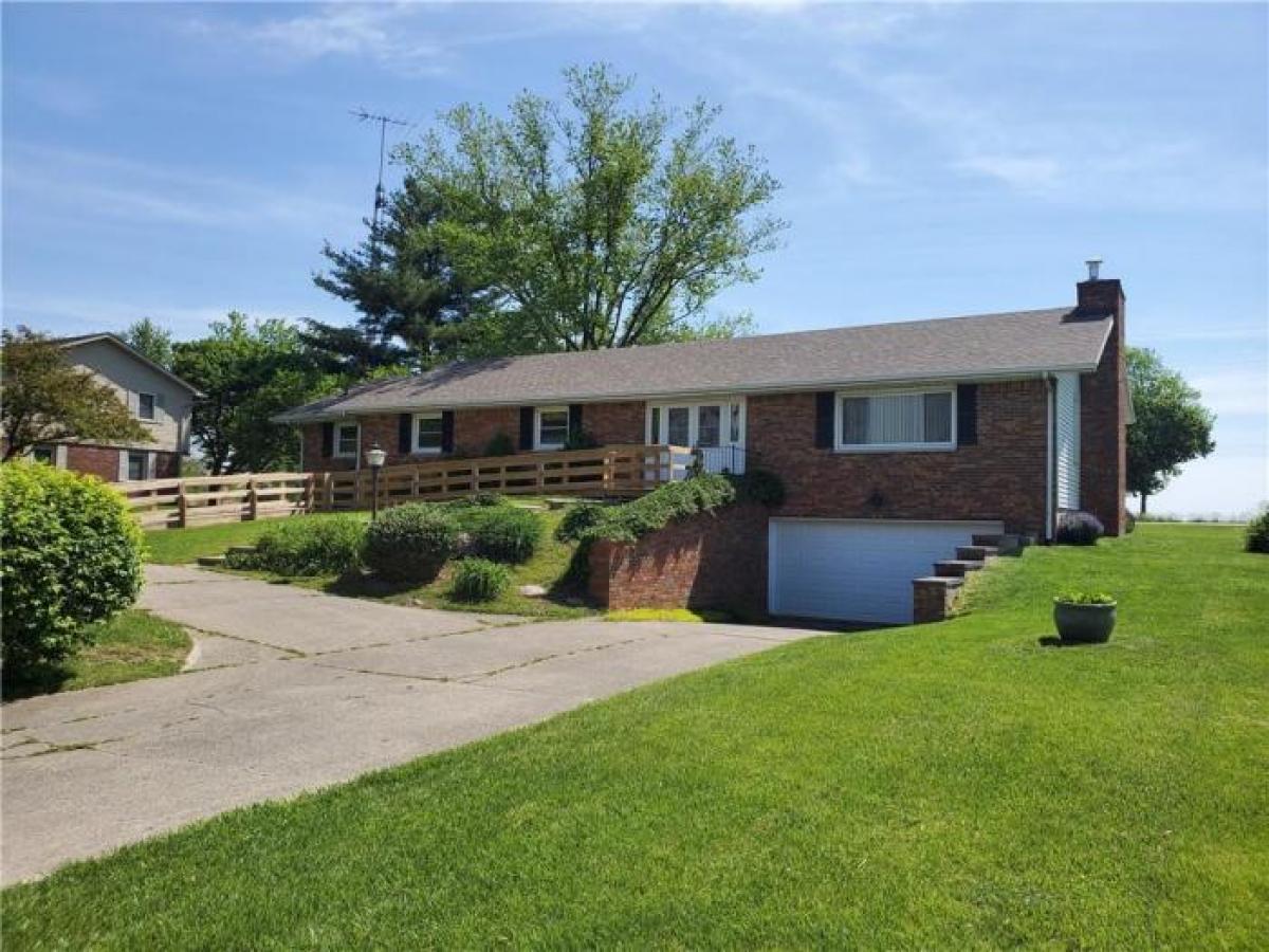 Picture of Home For Sale in Shelbyville, Indiana, United States