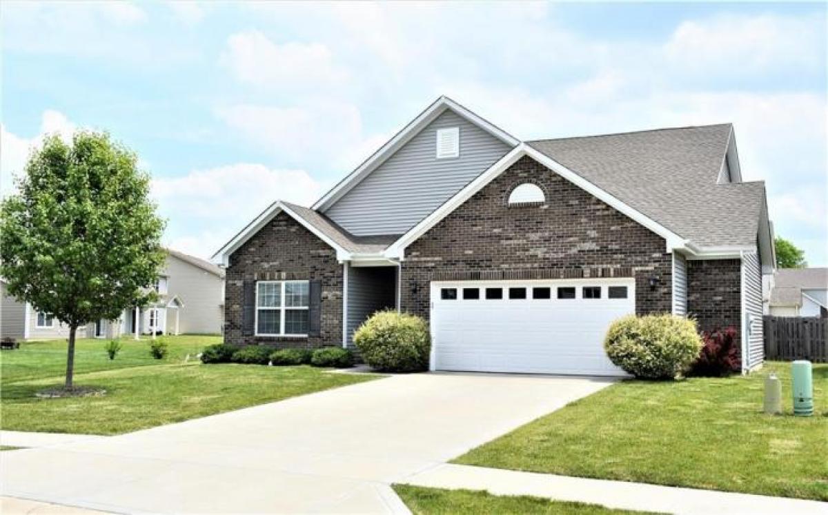 Picture of Home For Sale in Plainfield, Indiana, United States