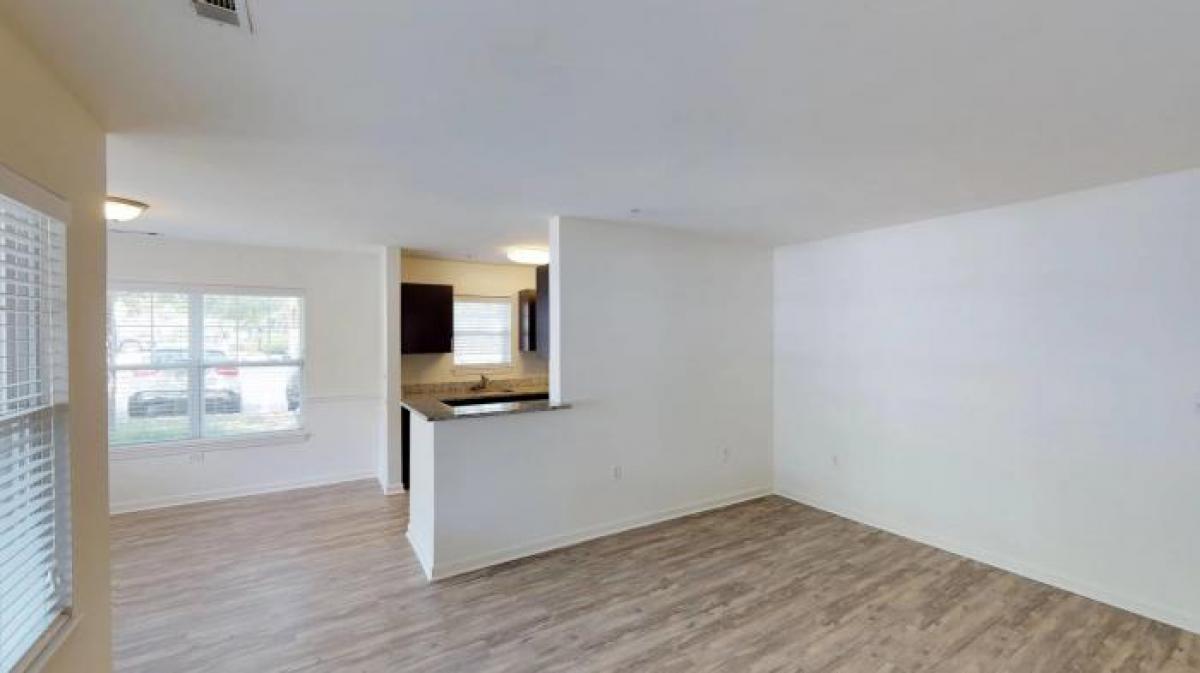 Picture of Condo For Rent in Woburn, Massachusetts, United States