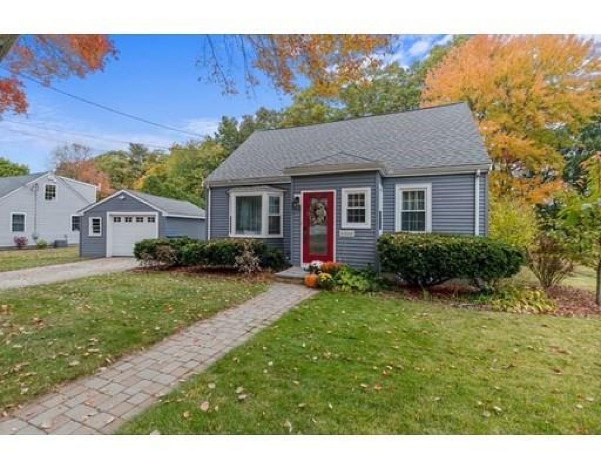 Picture of Home For Sale in Natick, Massachusetts, United States