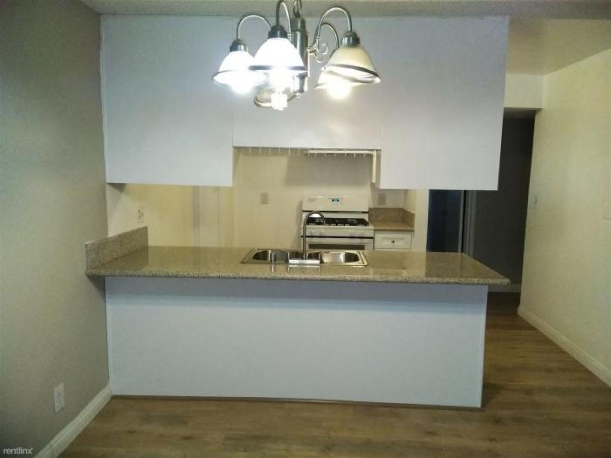 Picture of Apartment For Rent in North Hills, California, United States