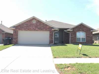 Home For Rent in Moore, Oklahoma