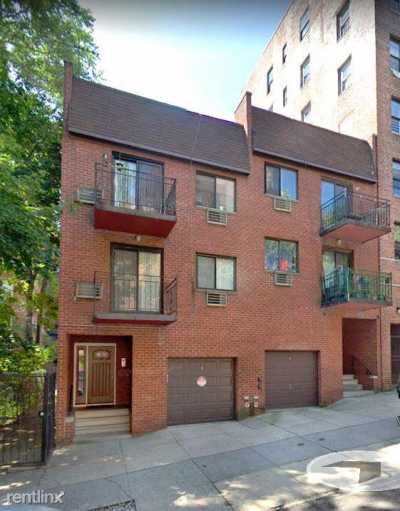 Apartment For Rent in Forest Hills, New York