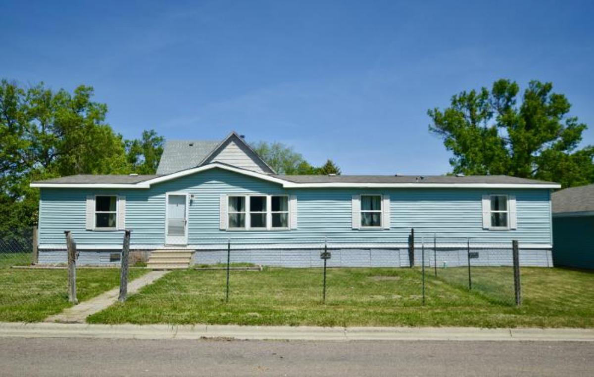 Picture of Home For Sale in Groton, South Dakota, United States